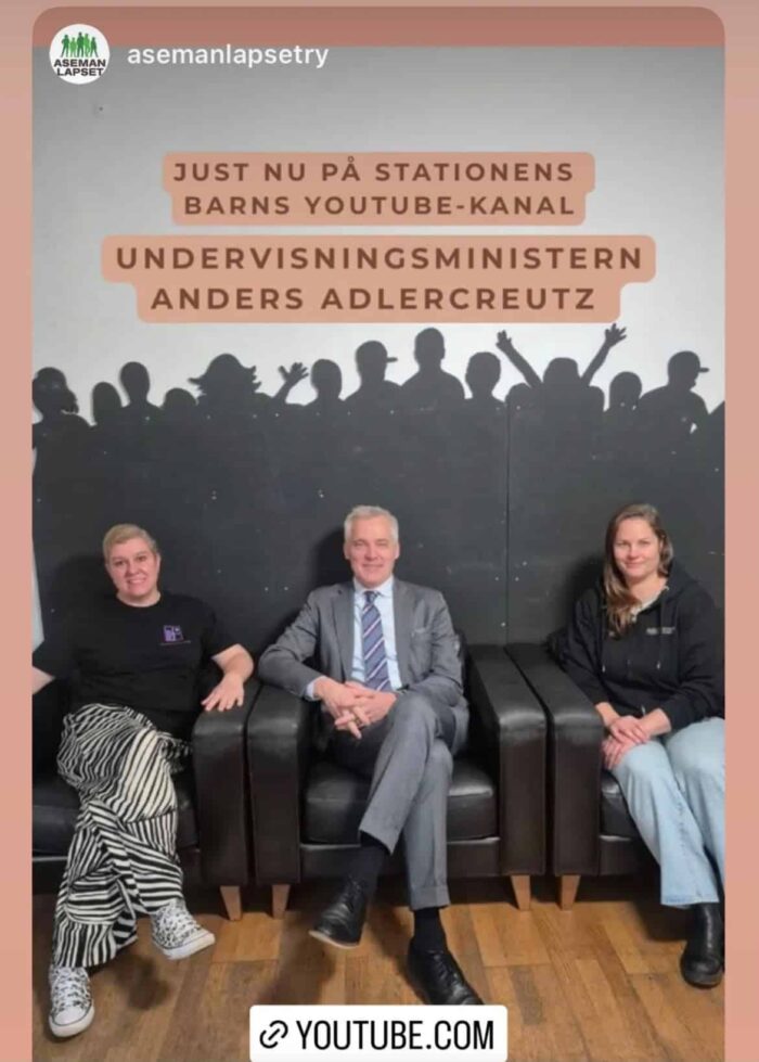 Tina och Gaby träffar undervisningsminister Anders Adlercreutz